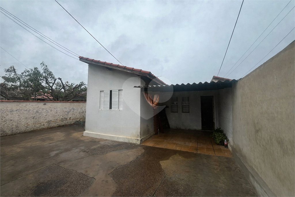 Casa à venda com 2 quartos em Vila Camarão, Itapetininga, SP