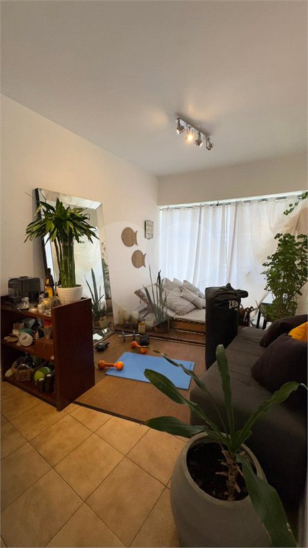 Apartamento à venda com 3 quartos, sendo 1 suíte, em Copacabana, Rio de Janeiro, RJ