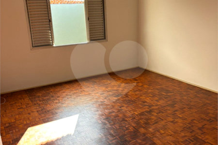 Sobrado à venda com 4 quartos no Centro, Salto, SP