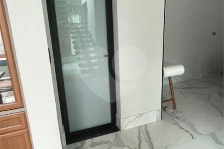 Casa à venda com 3 quartos, sendo 1 suíte, no condomínio Real Park Tietê, Mogi das Cruzes - SP