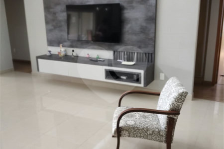 Casa à venda com 4 quartos, sendo 2 suítes, no condomínio Residencial Villaggio Paradiso, Itatiba - SP