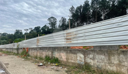 Terreno à venda em Jardim do Rio Cotia, Cotia, SP