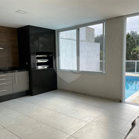 Casa à venda com 4 suítes em Suru, Santana de Parnaíba, SP