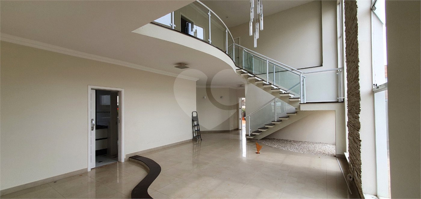 Casa à venda ou para alugar com 3 suítes no condomínio Jardim Vila Paradiso, Indaiatuba - SP