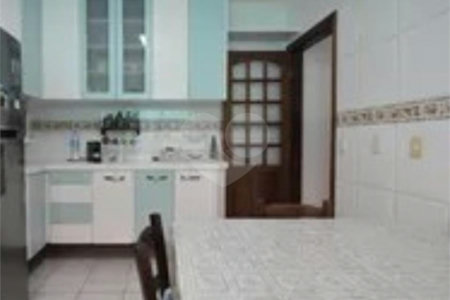 Sobrado à venda com 3 quartos, sendo 1 suíte, em Lar São Paulo, São Paulo, SP