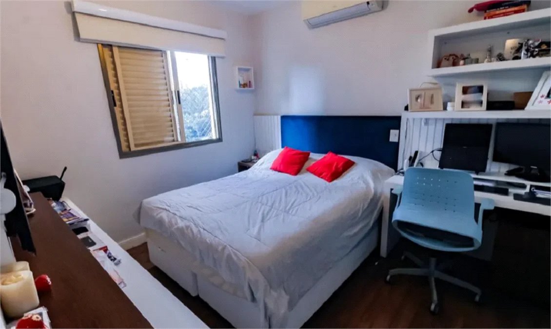 Apartamento à venda com 3 quartos, sendo 1 suíte,  em Vila Andrade, São Paulo, SP