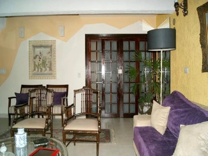 Sobrado à venda com 6 quartos, sendo 5 suítes, em Jardim Catanduva, São Paulo, SP