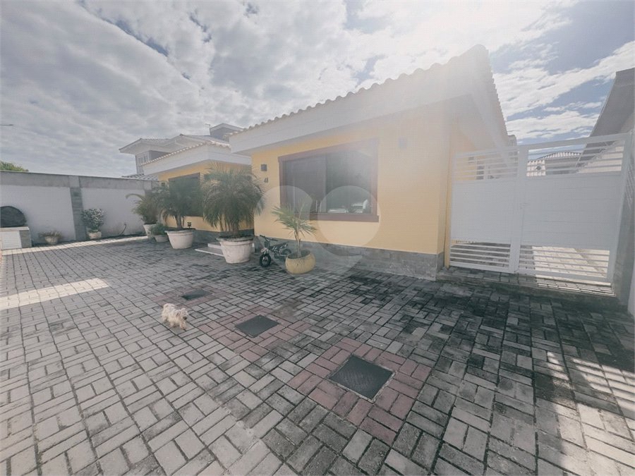 Casa em condomínio à venda com 4 quartos, sendo 2 suítes,  em Caravelas, Armação dos Búzios, RJ