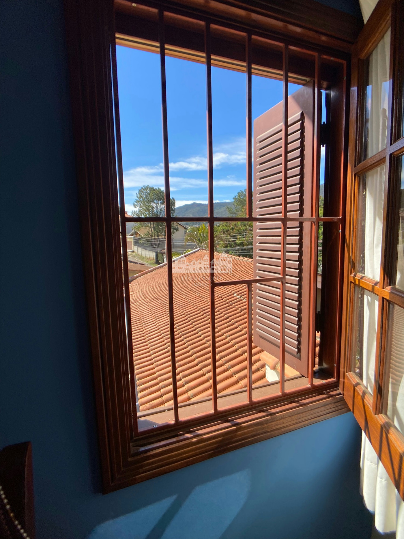 Casa à venda com 3 quartos, sendo 1 suíte, com vista deslumbrante em Recreio Maristela, Atibaia