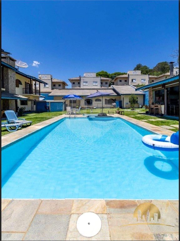 Casa com 6 Quartos e 8 banheiros à Venda, 1500 m² de Terreno em Atibaia/SP