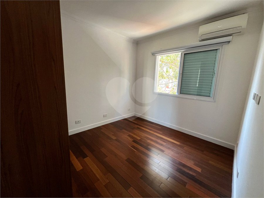 Casa para alugar com 3 quartos, sendo 1 suíte, no condomínio Res Villeneuve, São Paulo - SP