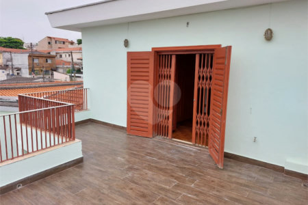 Sobrado à venda com 5 quartos, sendo 1 suíte, em Vila Brasilina, São Paulo, SP