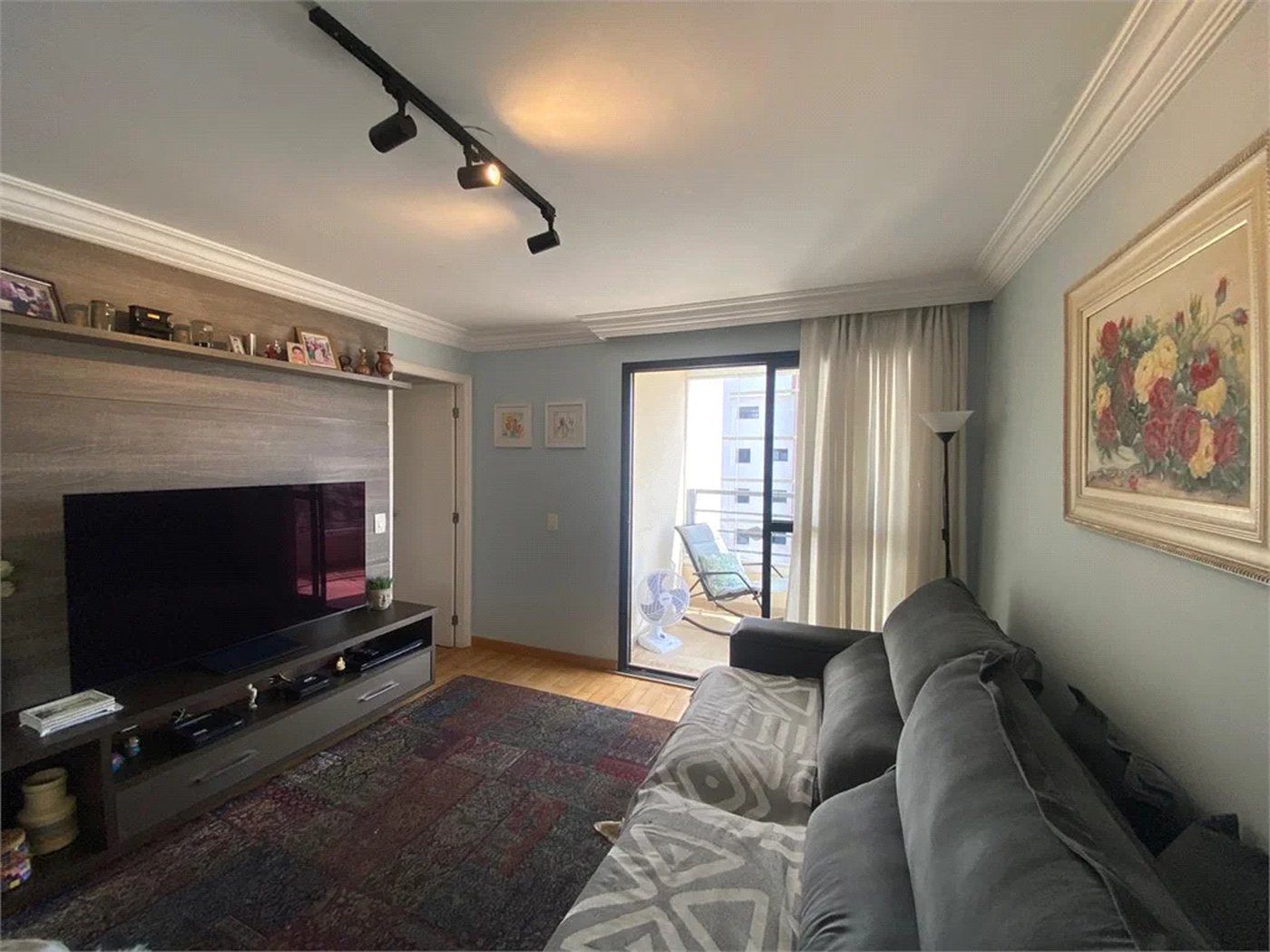 Apartamento à venda com 4 quartos, sendo 2 suítes,  em Vila Hamburguesa, São Paulo, SP