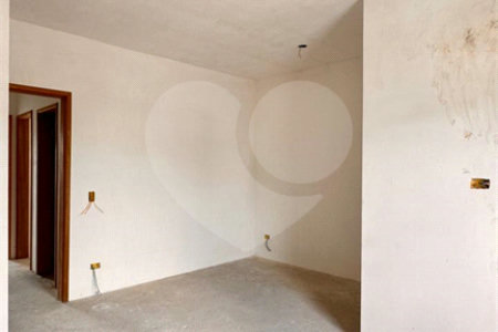 Casa à venda com 3 quartos, sendo 1 suíte, no condomínio Miguel Comitre, Poá - SP