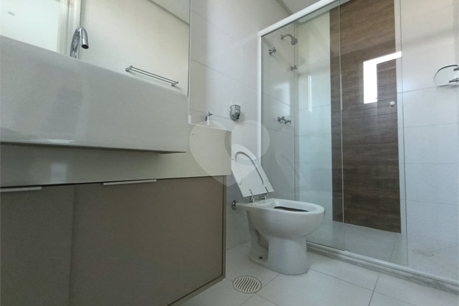 Apartamento para alugar com 3 suítes em Jardim Virgínia, Guarujá, SP