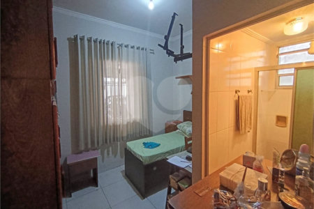 Casa Térrea à venda com 5 quartos, sendo 1 suíte, em Chora Menino, São Paulo, SP