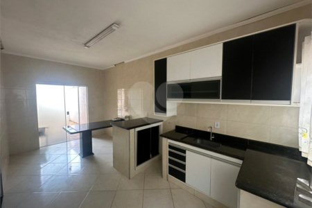 Casa a venda no Jardim Zavaglia