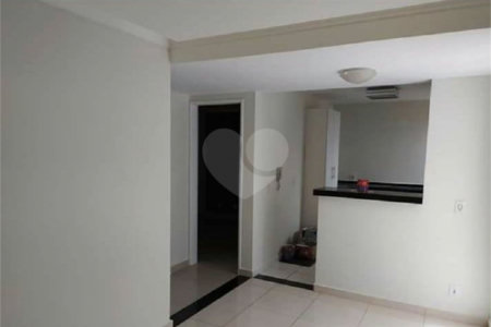 Apartamento no Condomínio Monte Nevada.