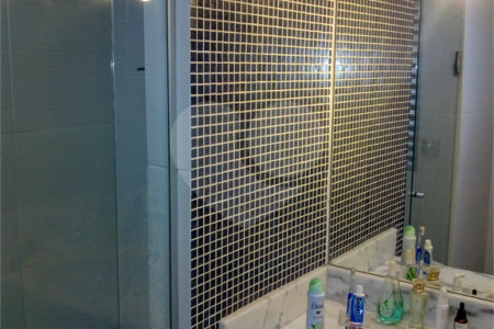 Apartamento à venda com 3 quartos, sendo 1 suíte,  em Vila Uberabinha, São Paulo, SP