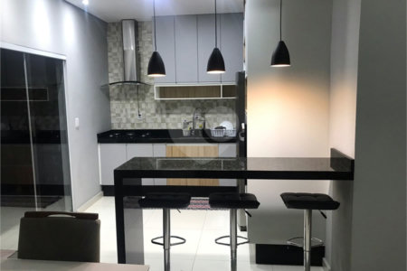 Casa à venda com 2 quartos, sendo 1 suíte, no condomínio Residencial Jardim, Sorocaba - SP