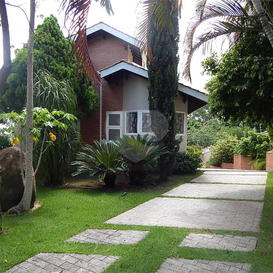 Casa à venda com 3 quartos, sendo 1 suíte, no condomínio Alpes de Vinhedo, Vinhedo - SP