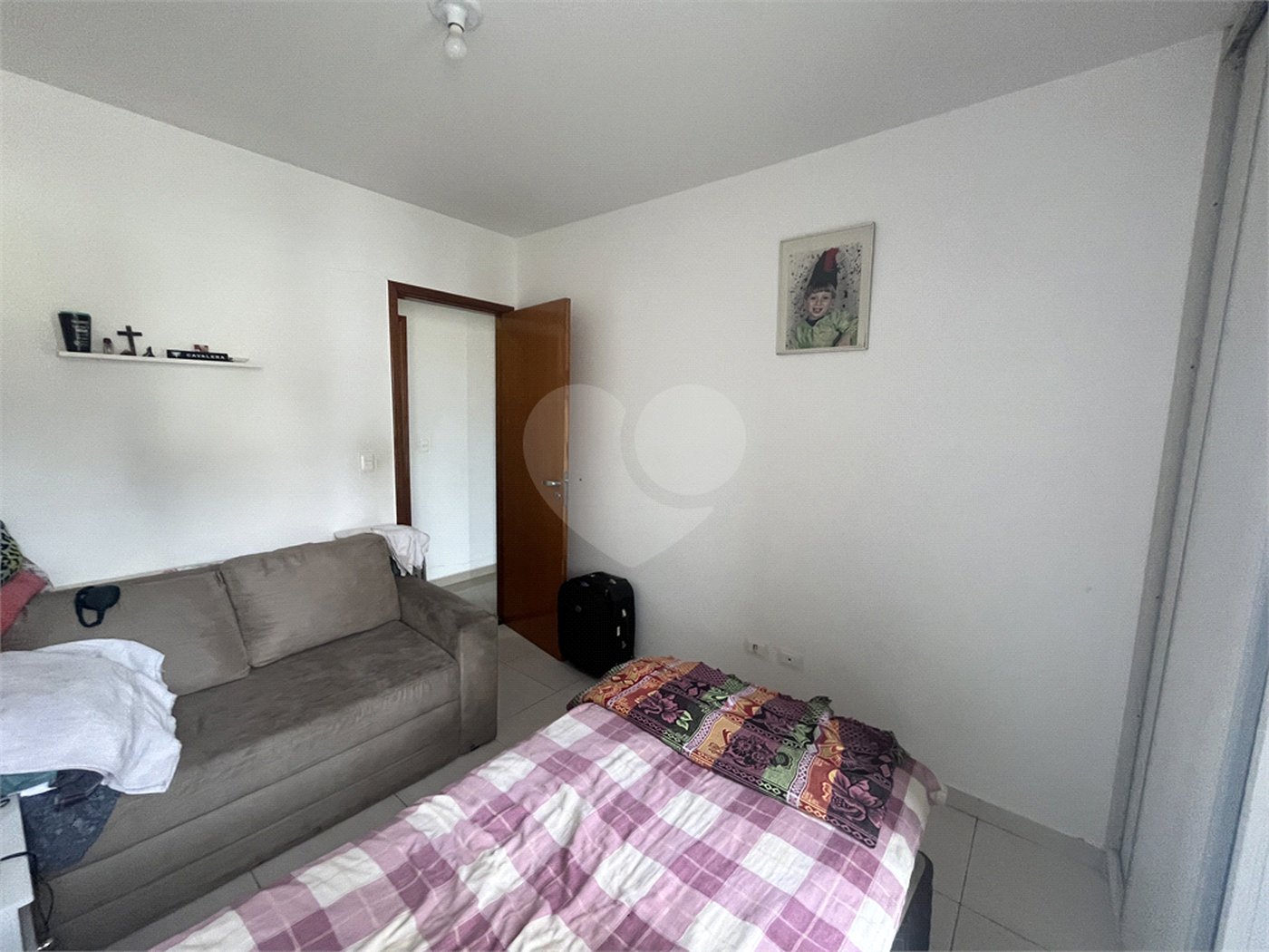 Casa à venda com 3 quartos, sendo 1 suíte,  no condomínio Capigaí, São Paulo - SP