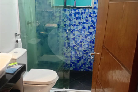 Sobrado à venda com 4 quartos, sendo 1 suíte,  em Parque Santa Laura, Ferraz de Vasconcelos, SP