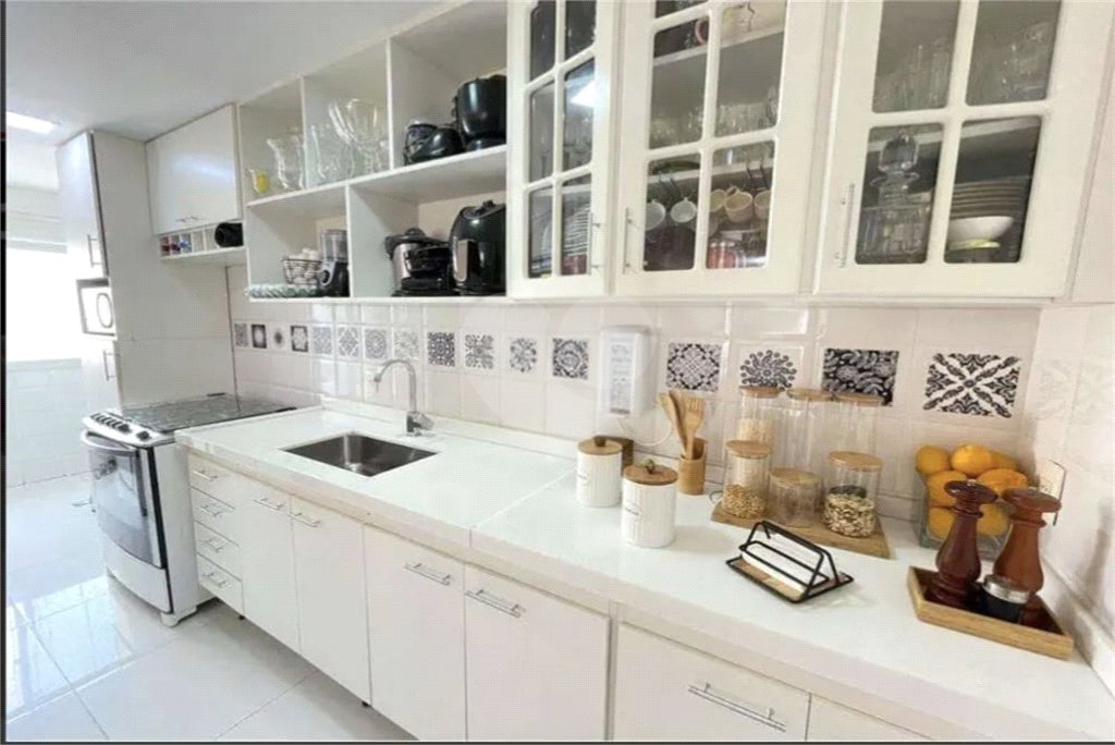 Apartamento à venda com 4 quartos, sendo 1 suíte, em Tijuca, Rio de Janeiro, RJ