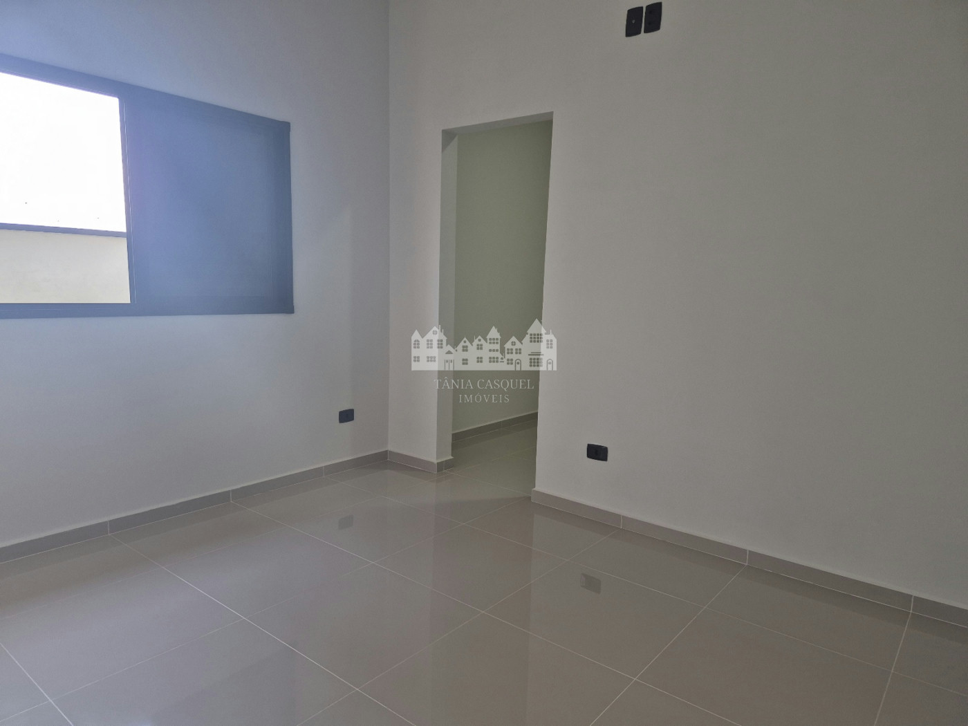 Casa térrea à venda com 4 quartos, sendo 2 suítes, no condomínio Alto da Floresta, Bom Jesus dos Perdões - SP