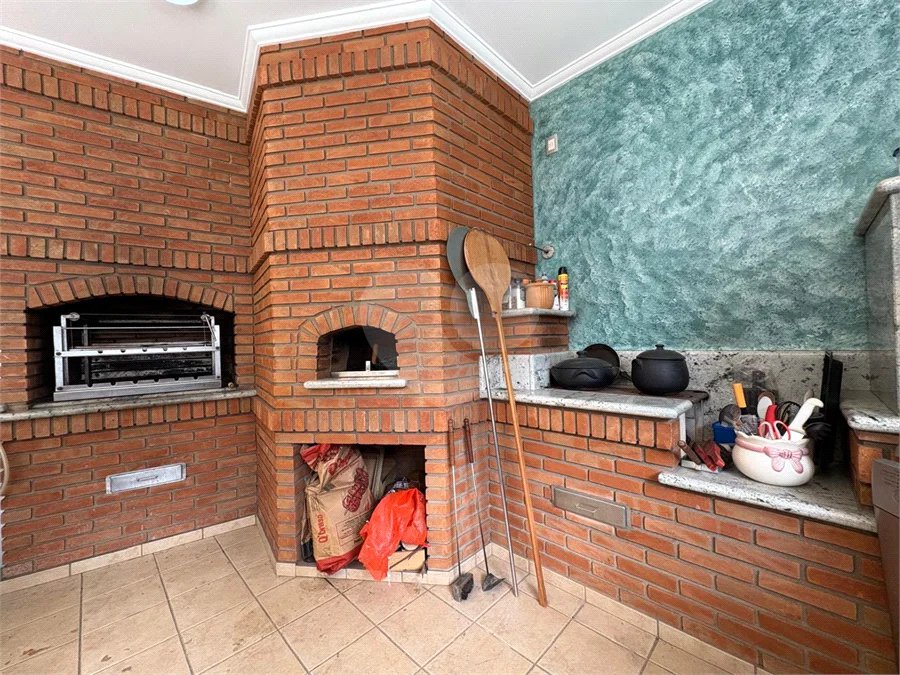 Casa a Venda no Condomínio Vista Alegre - Sede em Vinhedo/SP