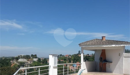 Casa à venda com 4 quartos, sendo 2 suítes,  no condomínio Jardim Imperador, Igaratá - SP