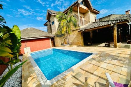 Casa à venda com 3 quartos, sendo 1 suíte,  no condomínio Jardim Ibiti do Paço, Sorocaba - SP