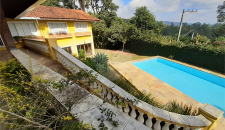 Casa Térrea à venda com 4 quartos, sendo 2 suítes,  em Serra da Cantareira, Mairiporã, SP