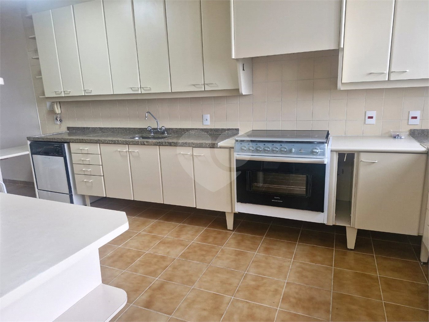 Apartamento para alugar com 4 suítes em Santo Amaro, São Paulo, SP