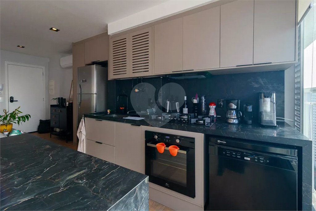 Apartamento à venda com 3 quartos, sendo 1 suíte,  em Santo Amaro, São Paulo, SP