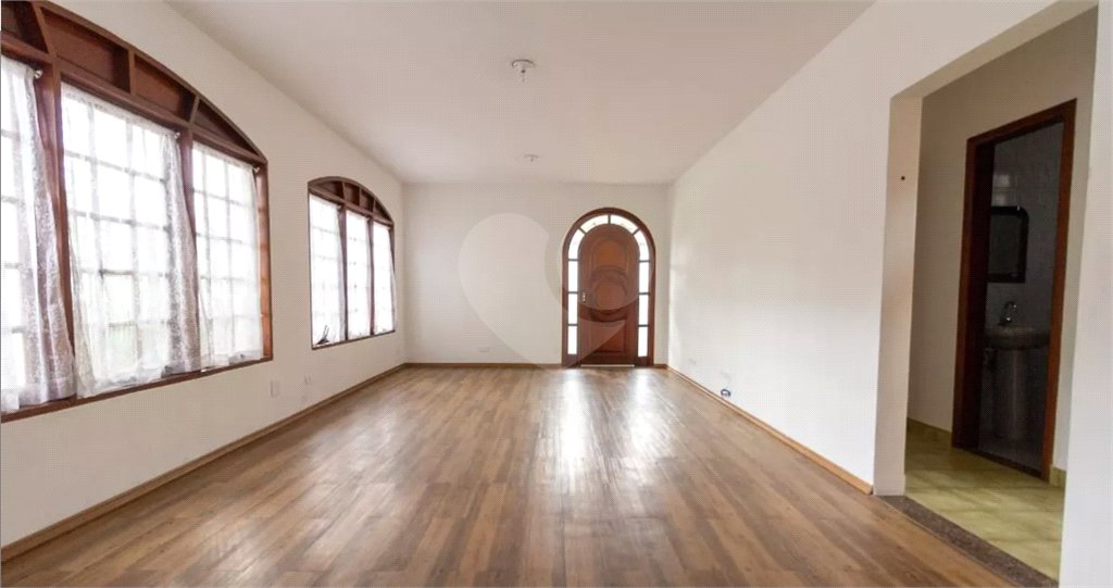 Casa à venda com 4 quartos, sendo 1 suíte, em Vila Tiradentes, São Paulo, SP