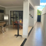 Casa à venda com 3 suítes no condomínio Terras do Cancioneiro, Paulínia - SP