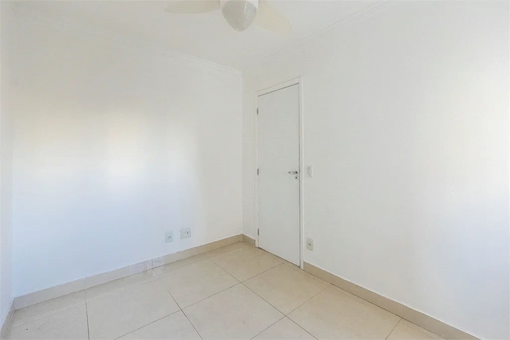 Apartamento à venda com 3 quartos, sendo 1 suíte,  em Jardim Parque Morumbi, São Paulo, SP