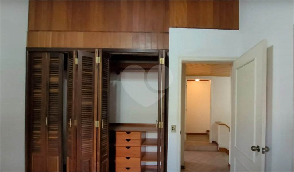 Sobrado à venda ou para alugar com 5 suítes em Tremembé, São Paulo, SP