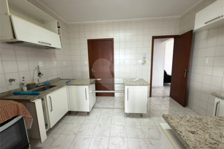 Apartamento à venda com 3 quartos, sendo 1 suíte, no Centro, Suzano, SP