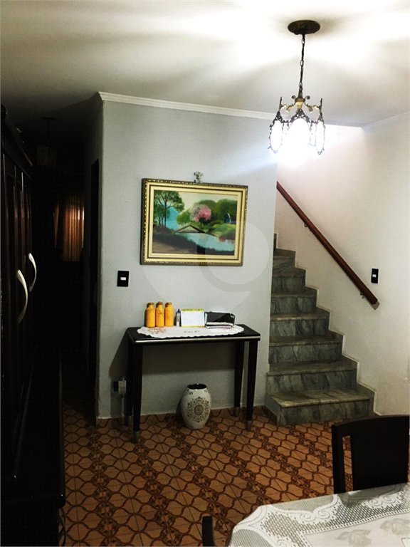 Sobrado à venda com 4 quartos, sendo 1 suíte,  em Vila Gomes, São Paulo, SP