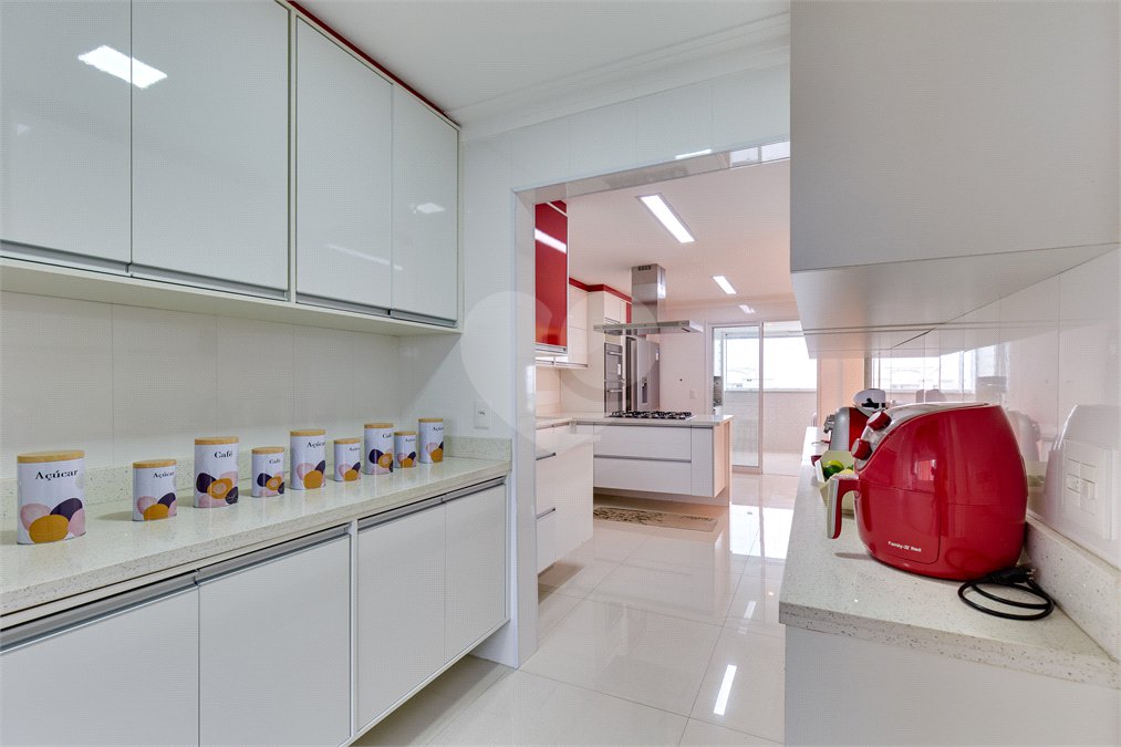 Apartamento à venda com 4 suítes em Vila Sofia, São Paulo, SP