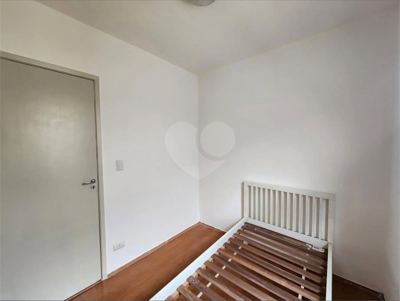 Casa à venda com 3 quartos, sendo 1 suíte,  em Jardim Celeste, São Paulo, SP