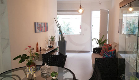 Casa à venda com 3 suítes no condomínio Residencial Mattos, São Paulo - SP