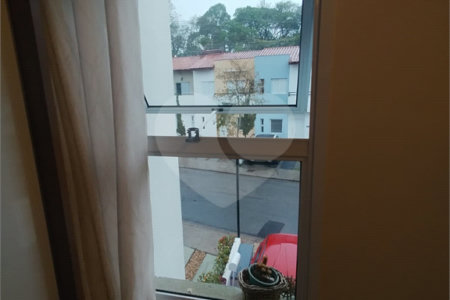 Casa à venda com 2 quartos, sendo 1 suíte, no condomínio Residencial Viva Vida, Cotia - SP