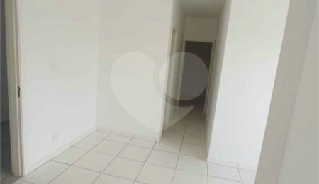 Apartamento à venda com 2 quartos em Residencial Parati, São Carlos, SP