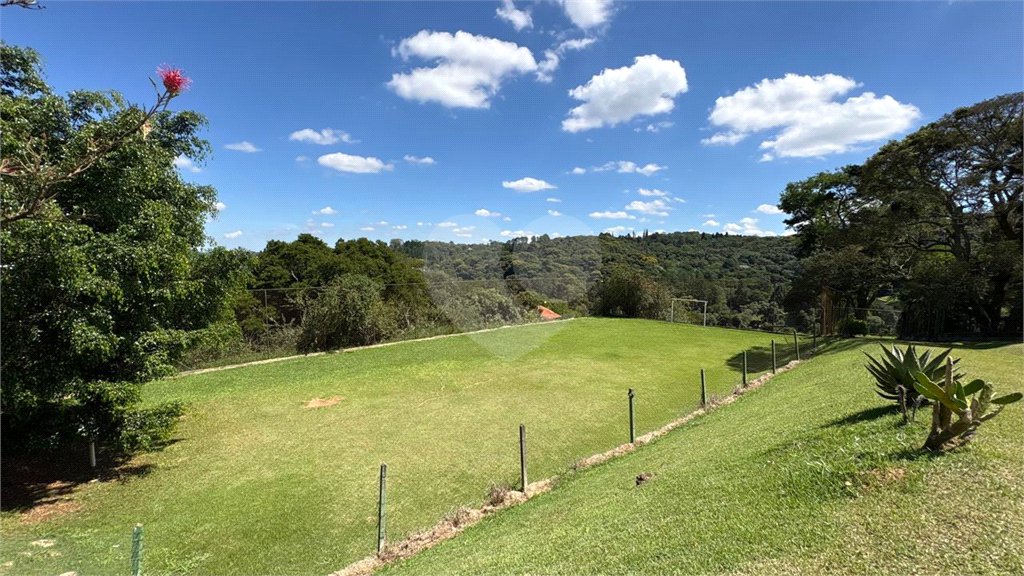 Sítio à venda com 4 quartos, sendo 2 suítes,  em Sorocamirim (canguera), São Roque, SP