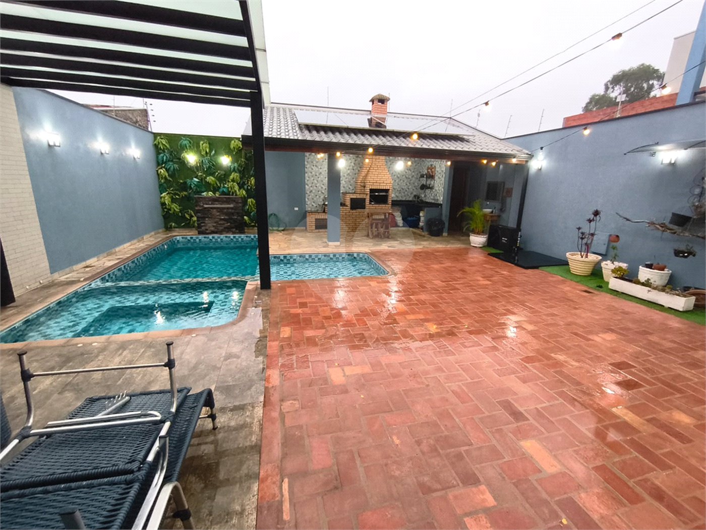 Casa à venda com 3 quartos, sendo 1 suíte,  em Vila Nastri, Itapetininga, SP