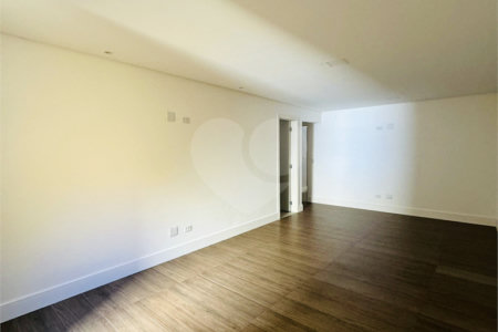 Apartamento à venda com 3 suítes em Baeta Neves, São Bernardo do Campo, SP