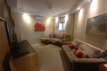Casa à venda com 5 quartos, sendo 2 suítes, no condomínio Vinhas da Vista Alegre - Lado Sede, Vinhedo - SP